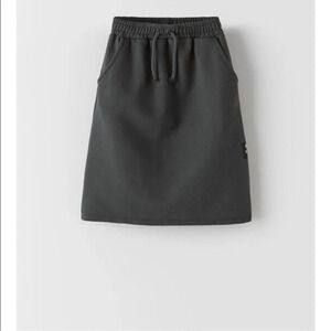 Zara || Plush midi casual skirt in gray with pockets size 11-12